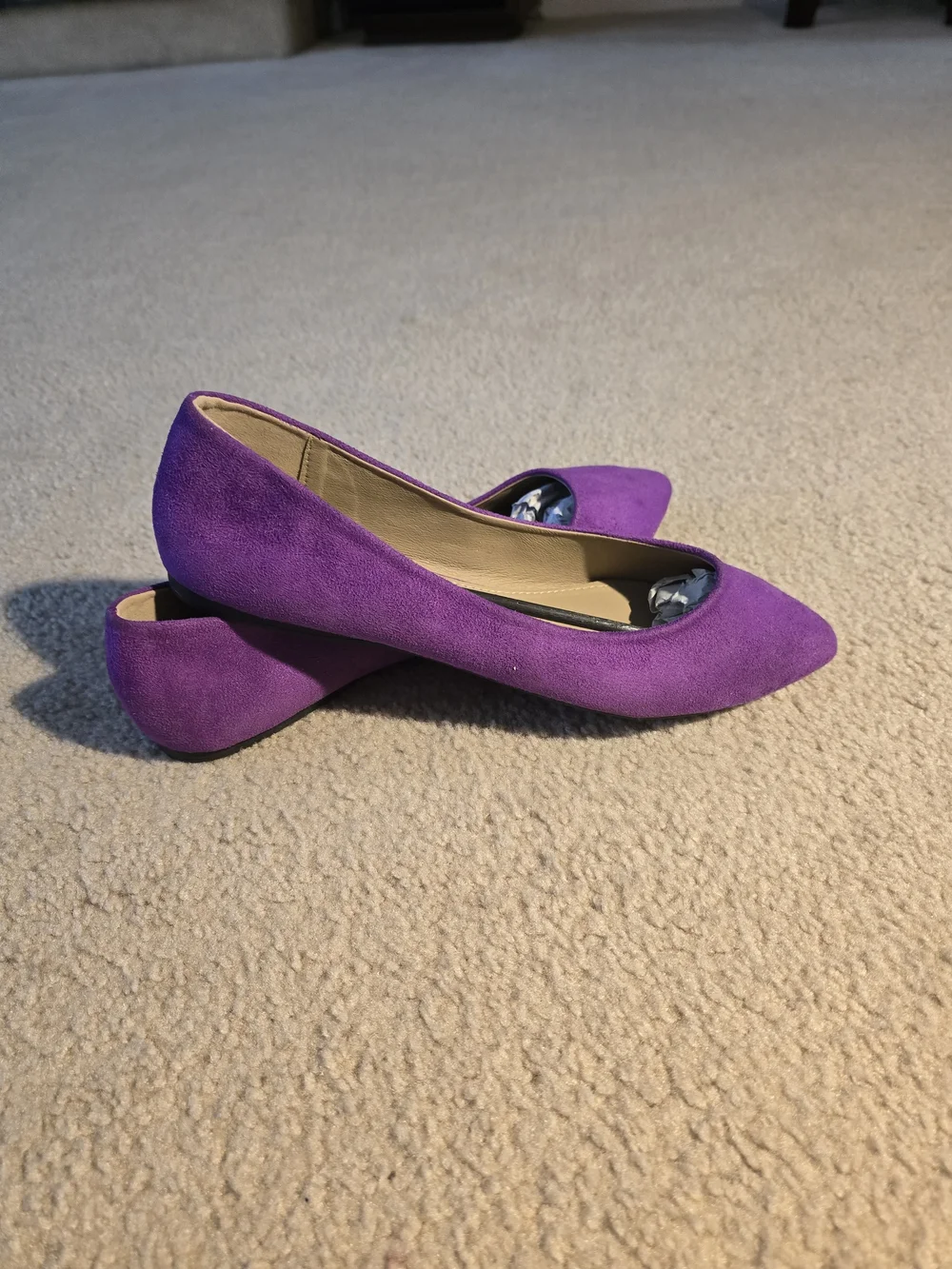 Ollio Women's Pointed Toe Flats in Purple Suede